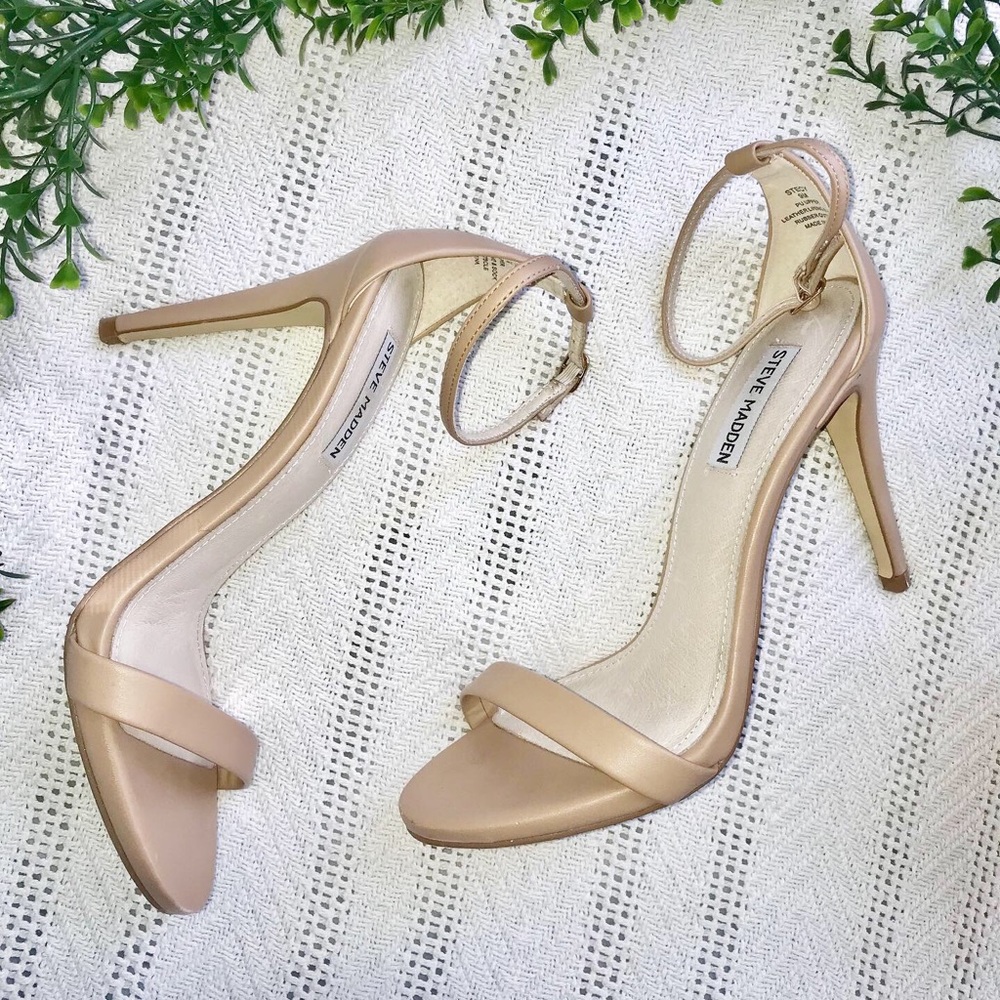 STEVE MADDEN Nude Heel